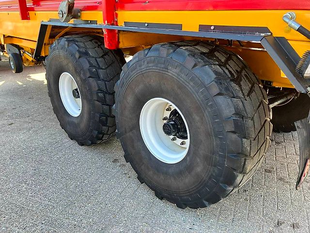 Schuitemaker Rapide 155 S met afdekking