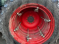 BKT 420/80 R46 (auf 42") + 420/85 R30 (auf 30") inkl. ZW-Kupplungen