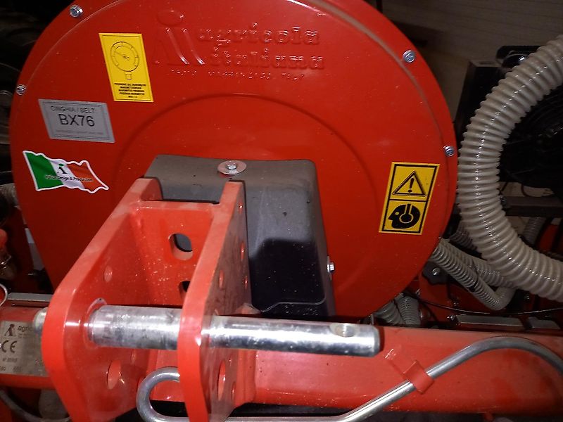 Agricola Italiana SN-2-130 , 4 x 2 Sähreihen