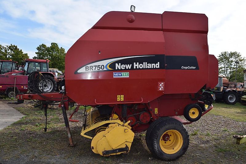 New Holland BR 750 CropCutter