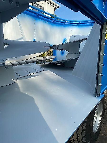 Zamet Futtermischwagen / Feed mixer / Melangeuse / Carro miscelatore / Distribuidor de pienso / Кормораздатчик / Wóz paszowy 14 m3