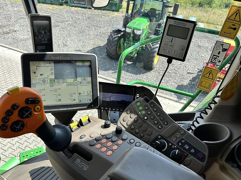 John Deere S680 HM mit Geringhoff 630 VarioStar