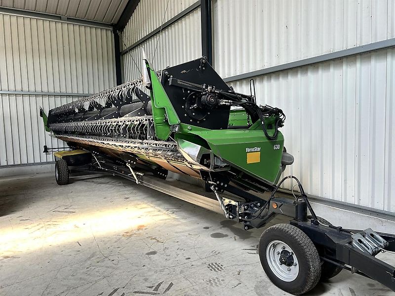 John Deere S680 HM mit Geringhoff 630 VarioStar