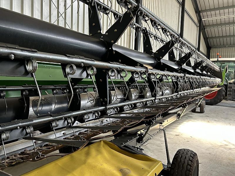 John Deere S680 HM mit Geringhoff 630 VarioStar