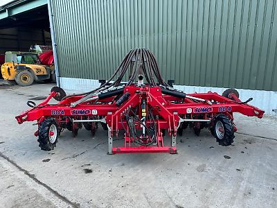 SUMO DD4 Seed Drill c/w Front Tank