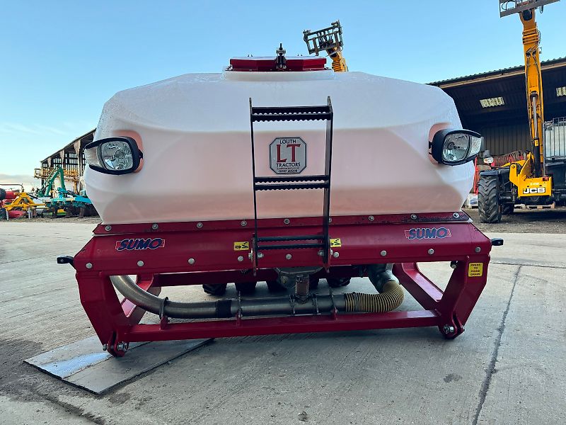 SUMO DD4 Seed Drill c/w Front Tank