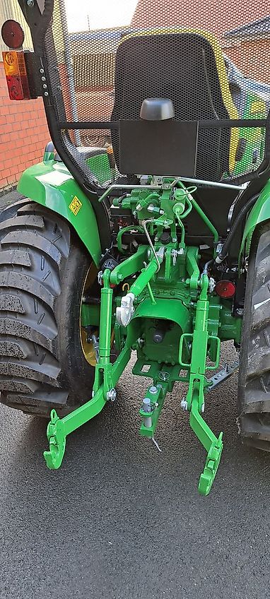 John Deere 3039R