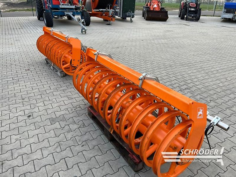 Amazone 2X U-PROFILWALZE UW 2001-580