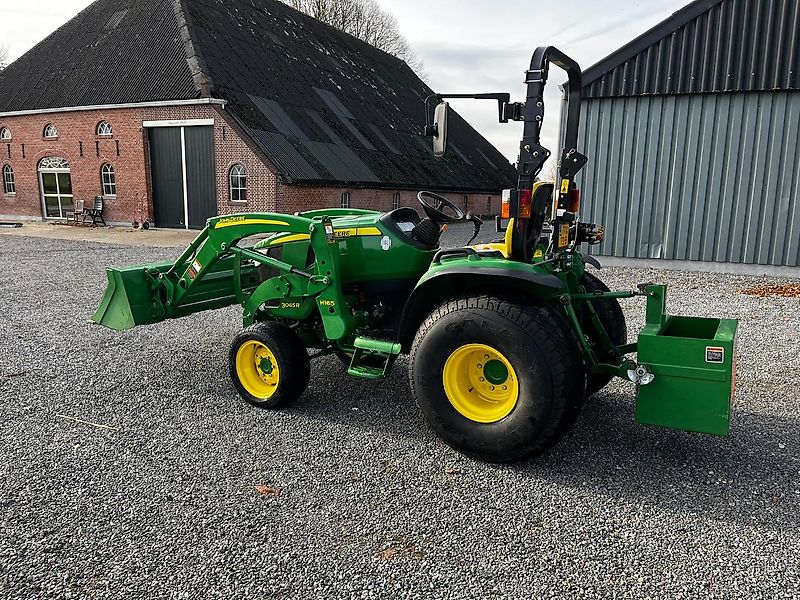 John Deere 3045r