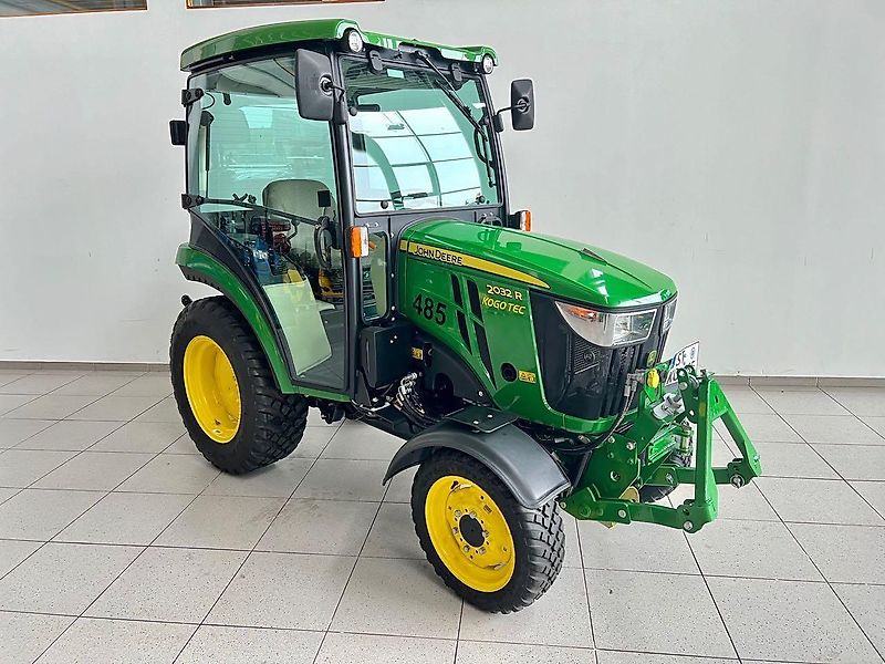 John Deere 2032R
