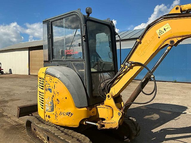Komatsu PC 27 MR-2
