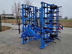 BM Maschinenbau Federzinkenegge, Öko Grubber, 5m hydraulisch mit Stützrädern