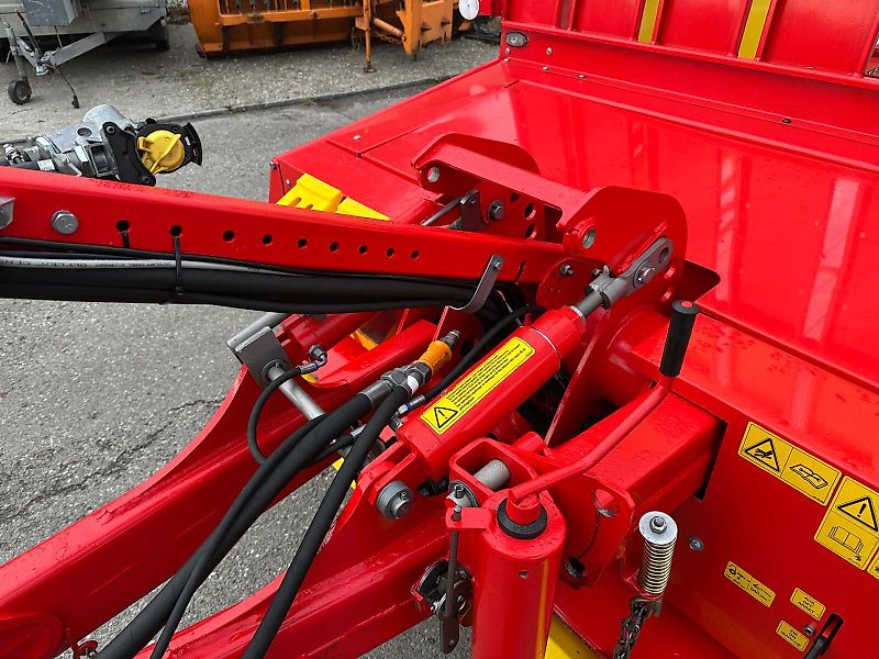 Pöttinger Euroboss 330 H