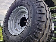 BKT 11.5/80-15.3 BKT AW702 10PR  99% COW 6GTS ET0