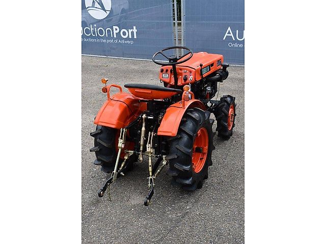 Kubota B5000