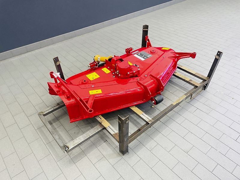 Massey Ferguson ZWISCHENACHS SICHELMÄHWERK