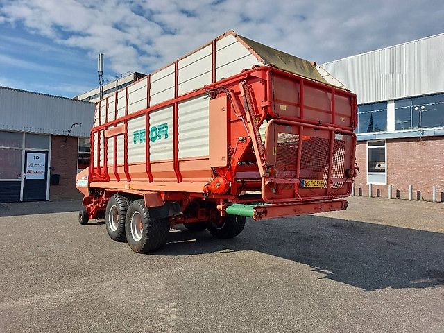 Pöttinger EuroProfi 2 opraapdoseerwagen