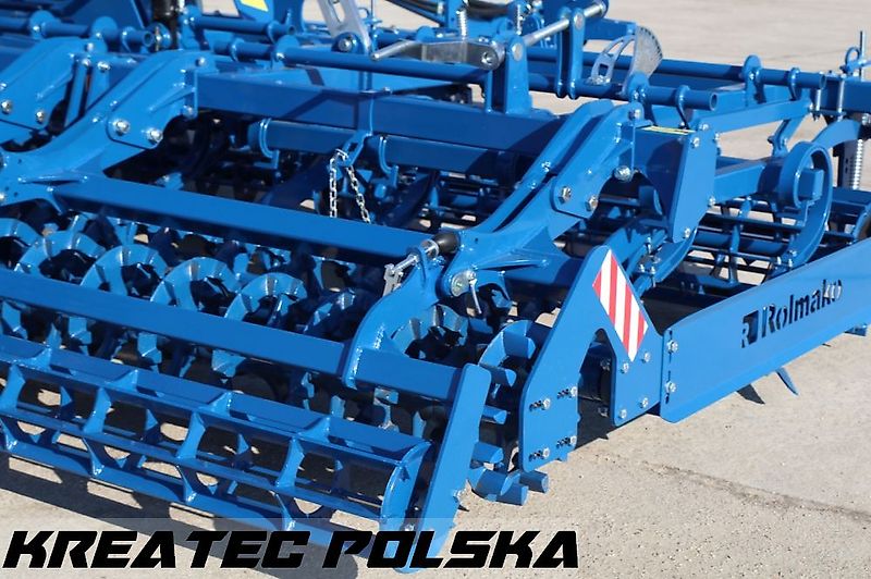Rolmako Saatbettkombination kompakt / Kompaktgrubber U 684 PRO mit Zinken SX mit verstärkter Doppelfeder, halb-aufgehängten Version, Breiten von 3 m bis 6 m