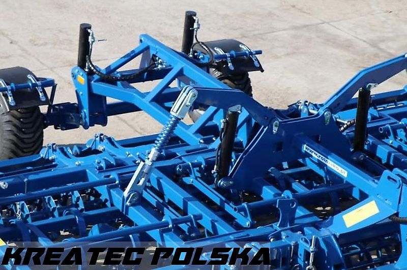 Rolmako Saatbettkombination kompakt / Kompaktgrubber U 684 PRO mit Zinken SX mit verstärkter Doppelfeder, halb-aufgehängten Version, Breiten von 3 m bis 6 m