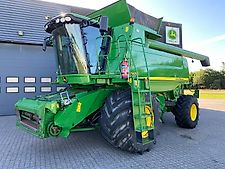 John Deere C670