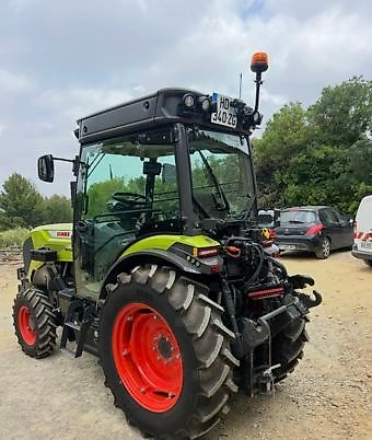 Claas Nexos 220 S