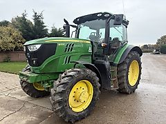 John Deere 6135R