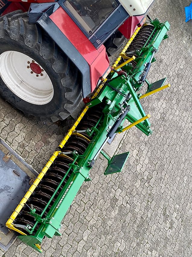 Kerner FP CW 5560 Crackerwalze 6 m, Frontanbau