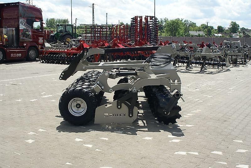 Rolex Scheibenegge / Disc harrow with hydropack and tire roller / Dechaumeur à disques / Erpice a dischi / Дисковая борона с гидропаком и колёсным катком / Agregat talerzowy uprawowy z hydropackiem i wałem oponowym 3 m