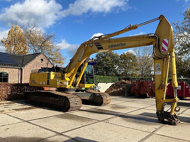 Komatsu Active PC240LC