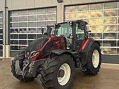Valtra T235D