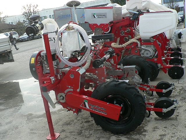 Agricola Italiana SN 1 - 130 , pneumatische Feinsaehmaschinen, Einzelreihen ( Ausstellungsgeraete - Abverkaufpreis)