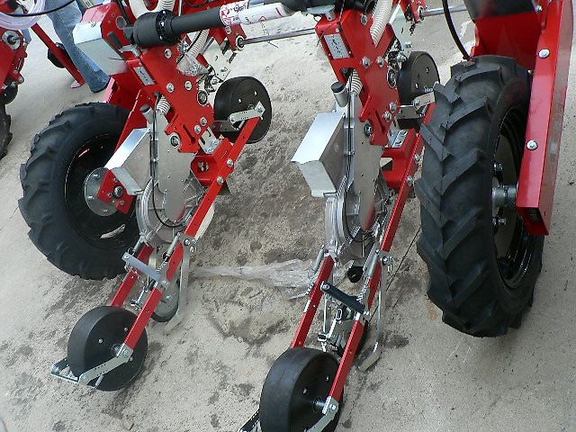 Agricola Italiana SN 1 - 130 , pneumatische Feinsaehmaschinen, Einzelreihen ( Ausstellungsgeraete - Abverkaufpreis)