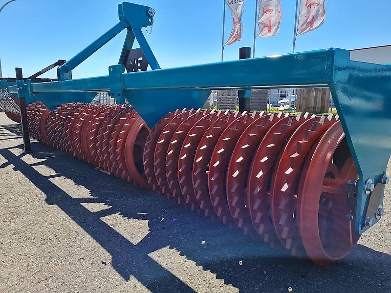 BM Maschinenbau Frontpacker 4m Arbeitsbreite mit Cambridgeringen und -Sternen