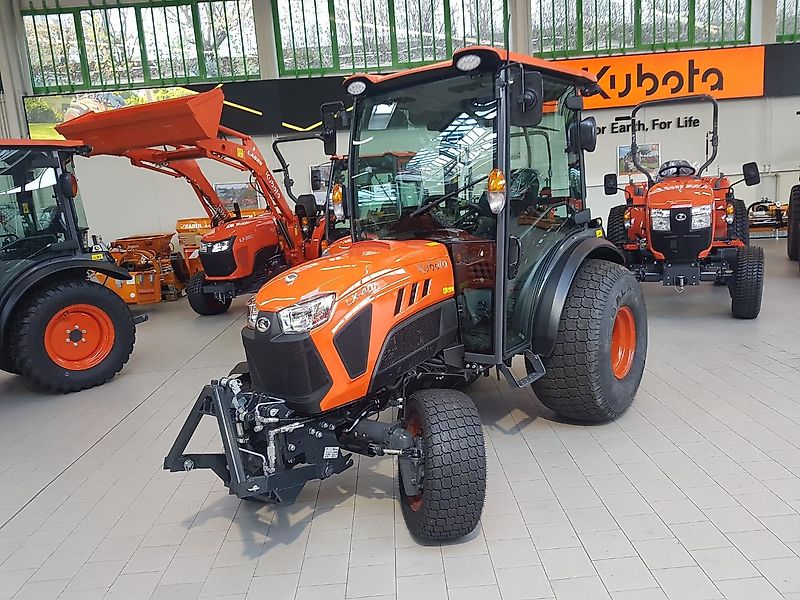 Kubota LX401 CAB TURF