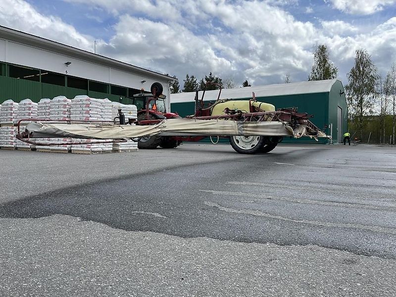 Hardi 4200/24 COMMANDER TWIN