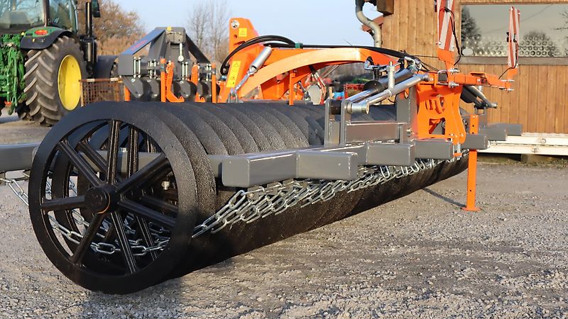 AgroXX AgroXX FRONTPACKER--6.0 m Hydro mit Lenkbock - 700mm Ringe--