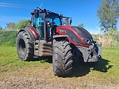 Valtra T214V