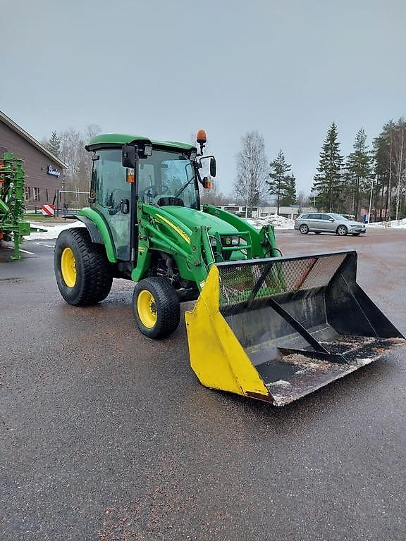 John Deere 4520