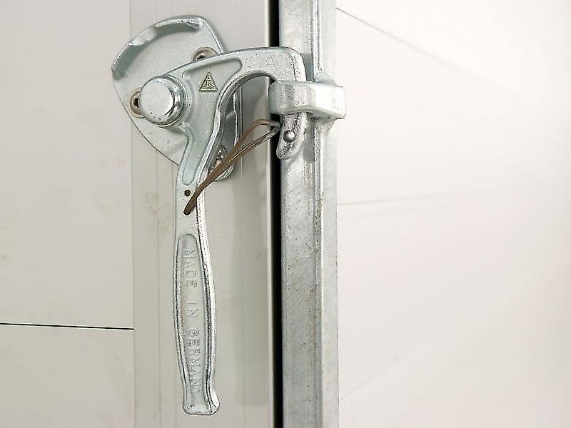 Debon Kofferanhänger C500 164x300cm H:200cm 2,0t|Alu|Polybug|Tür