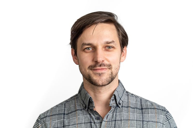 Contacto Sr. István Pásztor