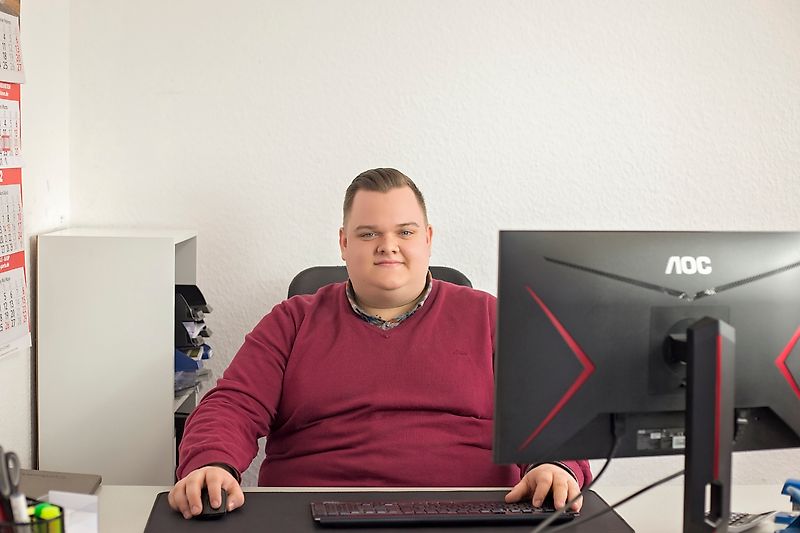 Contacto Sr. Leon Baden