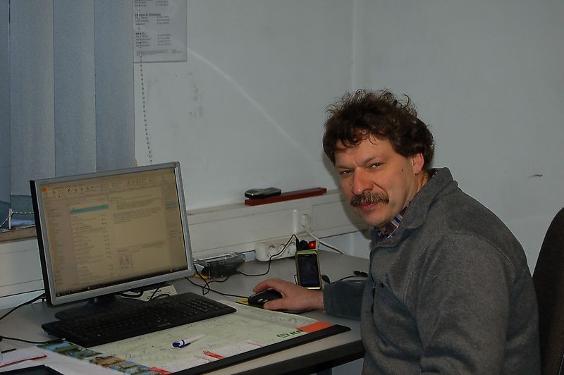 Contacto Sr. Armin Abrell