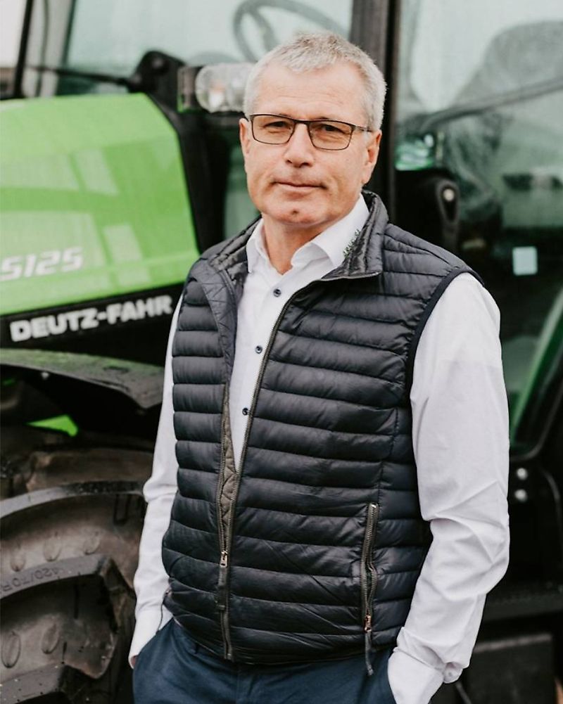 Contacto Sr. Bernd Bach