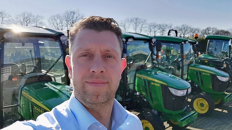 Contacto Sr. Bernard Grave